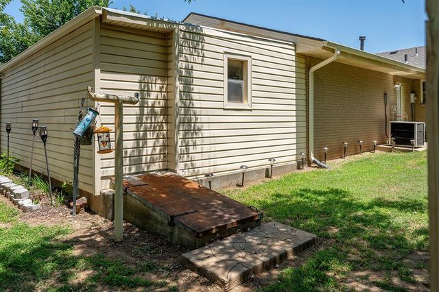 319 S Main Street, Mcloud, OK 74851