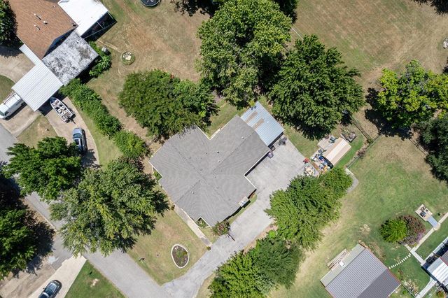319 S Main Street, Mcloud, OK 74851