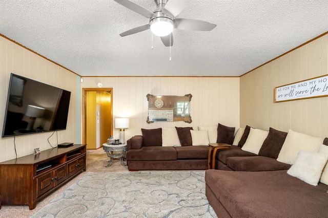 319 S Main Street, Mcloud, OK 74851