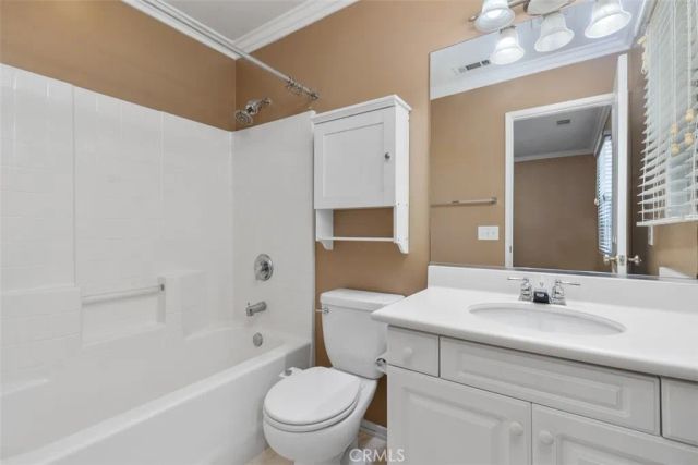 60 Avondale, Irvine, CA 92602