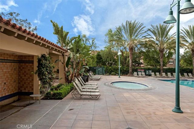 60 Avondale, Irvine, CA 92602