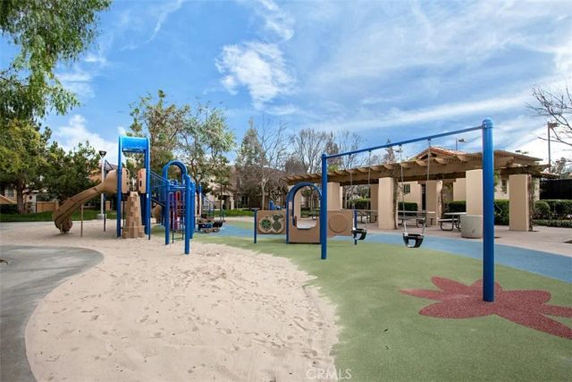 60 Avondale, Irvine, CA 92602