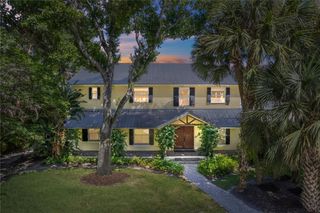 1720 E Rosewood Court, Vero Beach, FL 32966