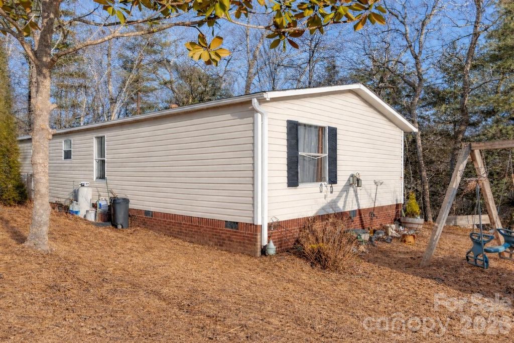97 Misty Ridge Lane, Leicester, NC 28748