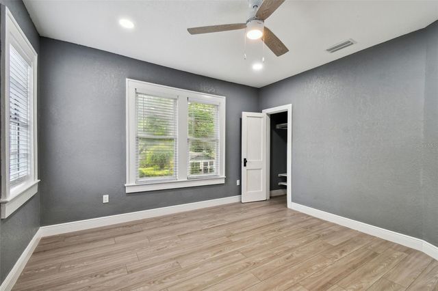 6810 N NAVIN AVENUE, Tampa, FL 33604