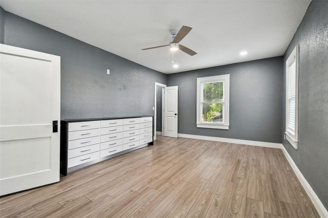 6810 N NAVIN AVENUE, Tampa, FL 33604