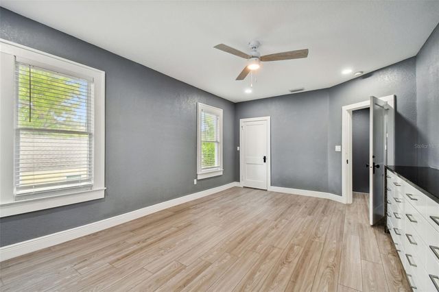 6810 N NAVIN AVENUE, Tampa, FL 33604