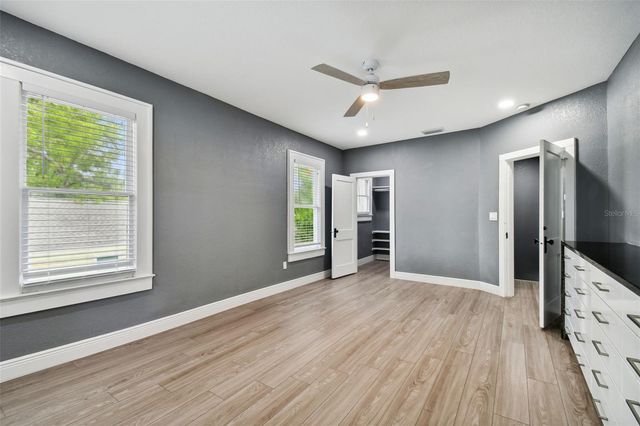 6810 N NAVIN AVENUE, Tampa, FL 33604