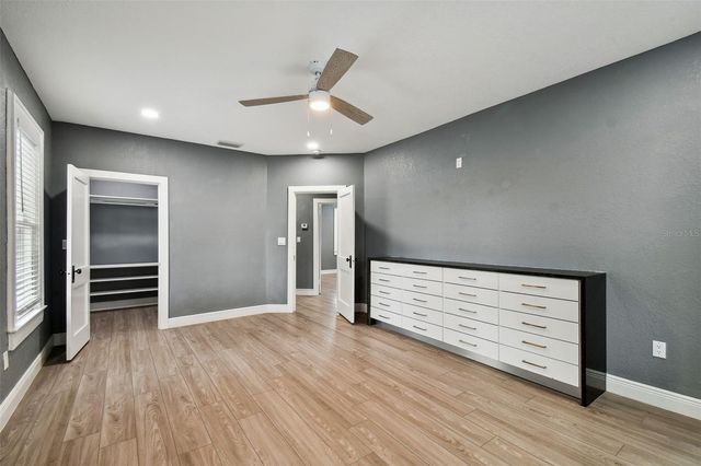 6810 N NAVIN AVENUE, Tampa, FL 33604