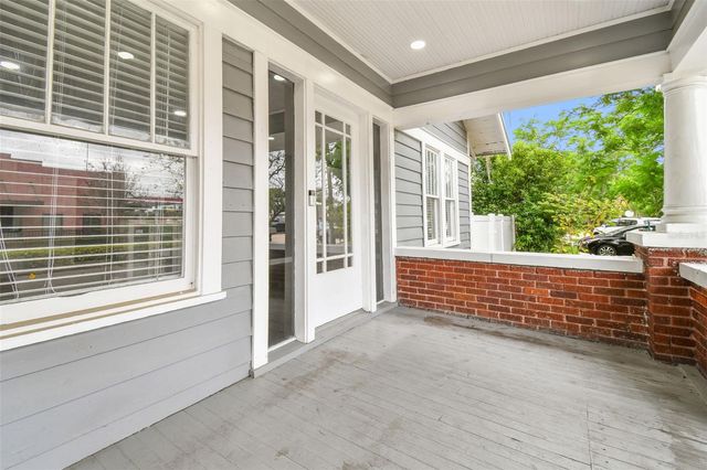 6810 N NAVIN AVENUE, Tampa, FL 33604