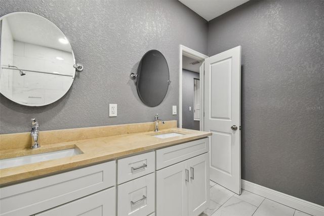 6810 N NAVIN AVENUE, Tampa, FL 33604