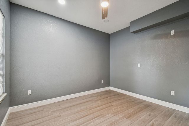 6810 N NAVIN AVENUE, Tampa, FL 33604