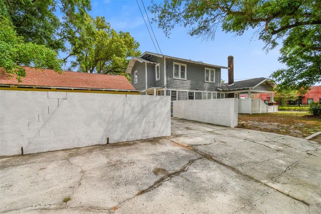 6810 N NAVIN AVENUE, Tampa, FL 33604