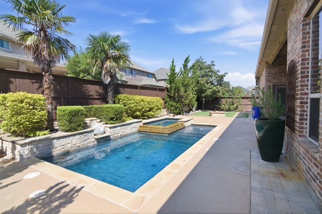 2207 Glasgow Drive, Trophy Club, TX 76262