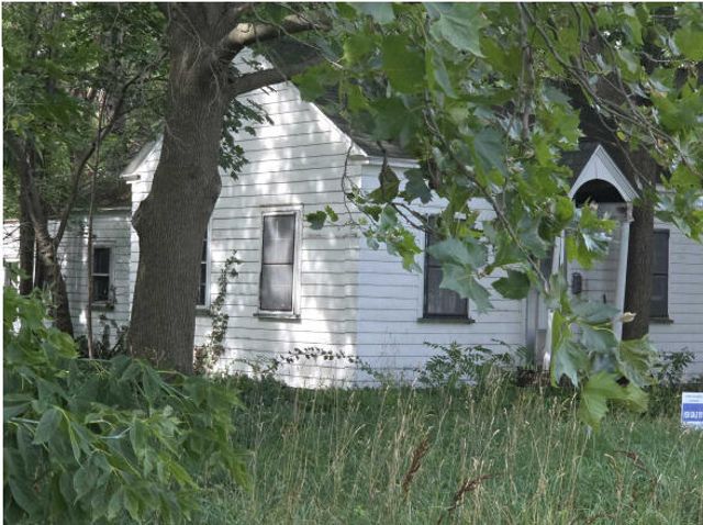 697 W Grand Avenue, Muskegon City, MI 49441