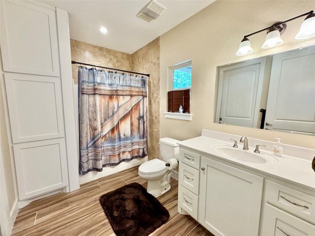 17 Mosley Lane, Huntsville, TX 77320