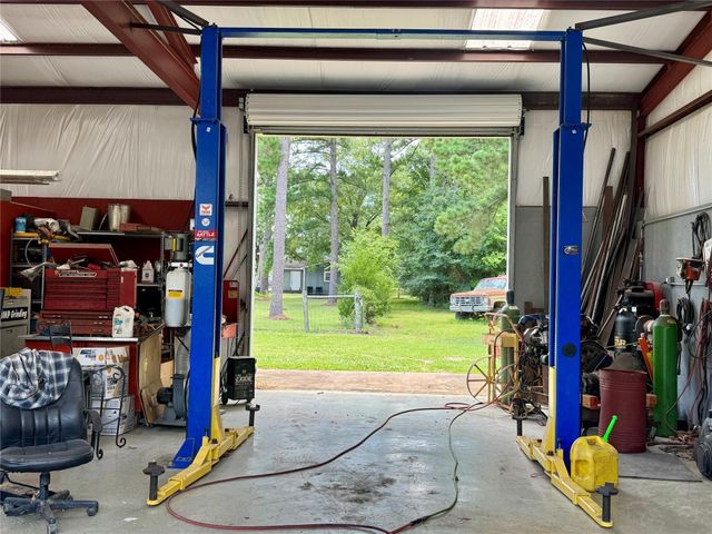 17 Mosley Lane, Huntsville, TX 77320