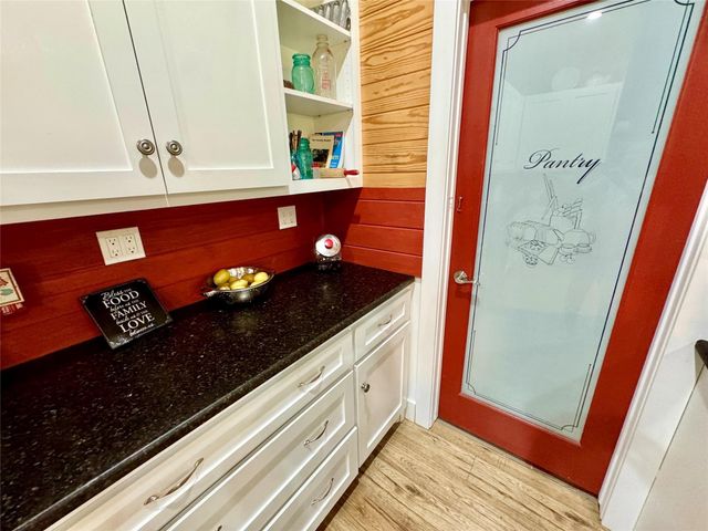 17 Mosley Lane, Huntsville, TX 77320