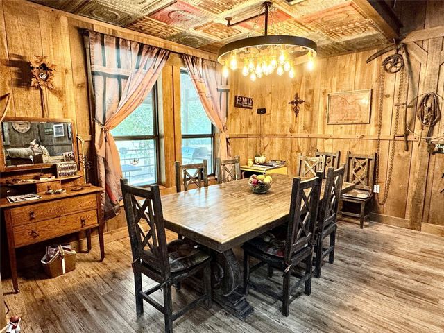 17 Mosley Lane, Huntsville, TX 77320