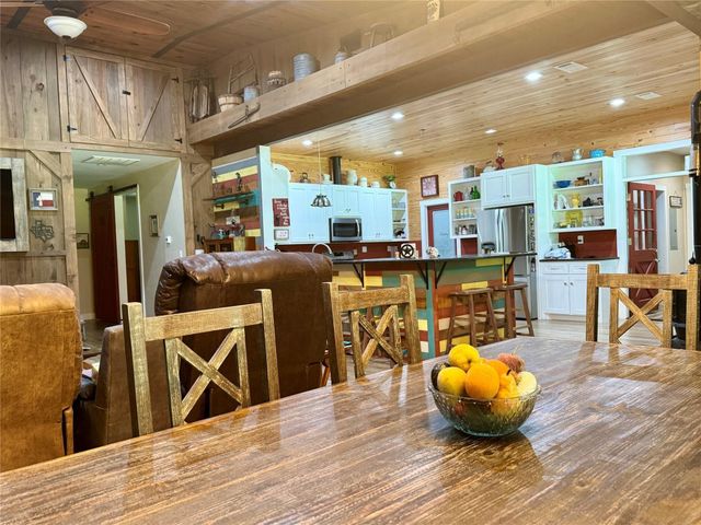 17 Mosley Lane, Huntsville, TX 77320