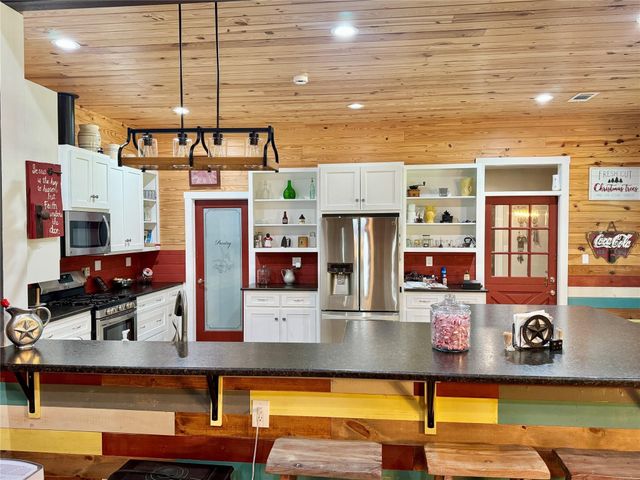 17 Mosley Lane, Huntsville, TX 77320