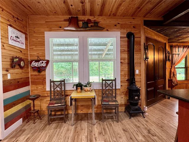 17 Mosley Lane, Huntsville, TX 77320