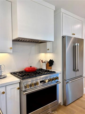 2621 Gates Avenue B, Redondo Beach, CA 90278