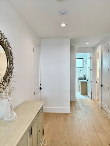 2621 Gates Avenue B, Redondo Beach, CA 90278