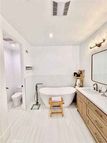 2621 Gates Avenue B, Redondo Beach, CA 90278