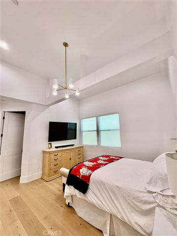 2621 Gates Avenue B, Redondo Beach, CA 90278