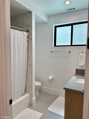 2621 Gates Avenue B, Redondo Beach, CA 90278