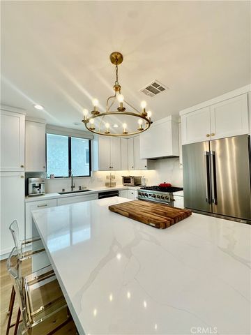 2621 Gates Avenue B, Redondo Beach, CA 90278