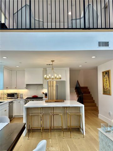 2621 Gates Avenue B, Redondo Beach, CA 90278