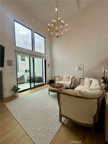 2621 Gates Avenue B, Redondo Beach, CA 90278