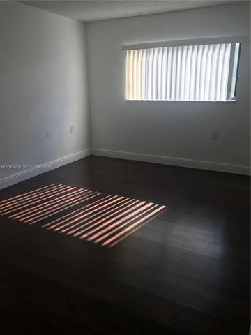 7095 NW 179th Street 112, Hialeah, FL 33015