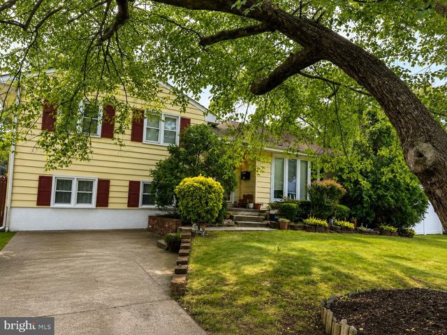 219 MAINE AVE, Cherry Hill, NJ 08002