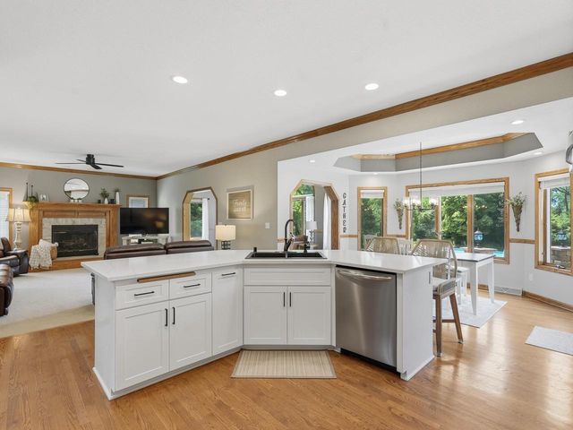 4695 Catherine COURT, Brookfield, WI 53072