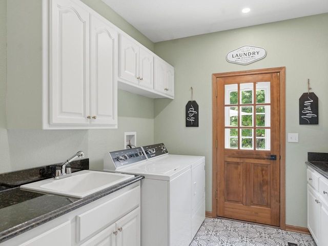 4695 Catherine COURT, Brookfield, WI 53072
