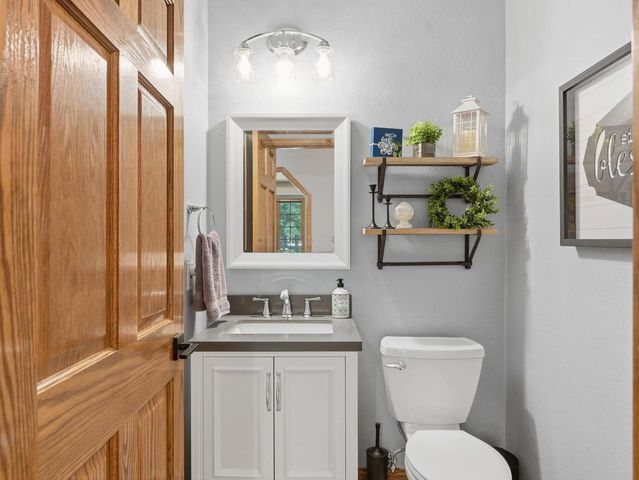 4695 Catherine COURT, Brookfield, WI 53072