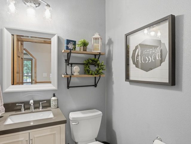 4695 Catherine COURT, Brookfield, WI 53072