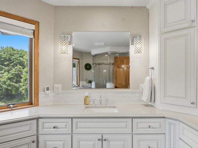 4695 Catherine COURT, Brookfield, WI 53072