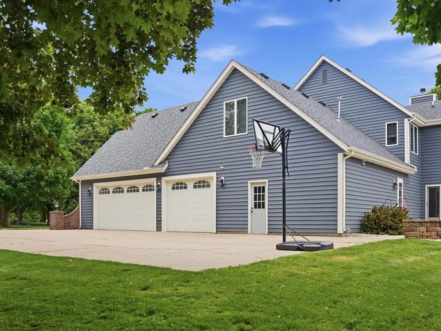 4695 Catherine COURT, Brookfield, WI 53072
