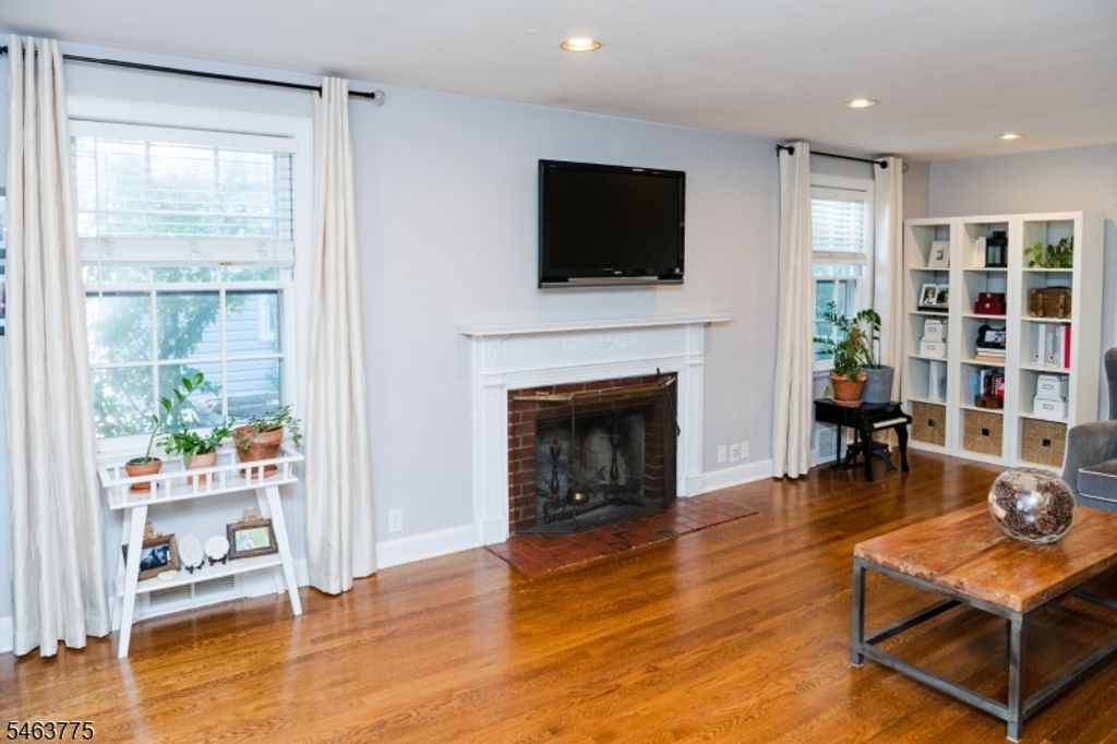 335 Watchung Ave, Bloomfield Twp., NJ 07003 — photo 4