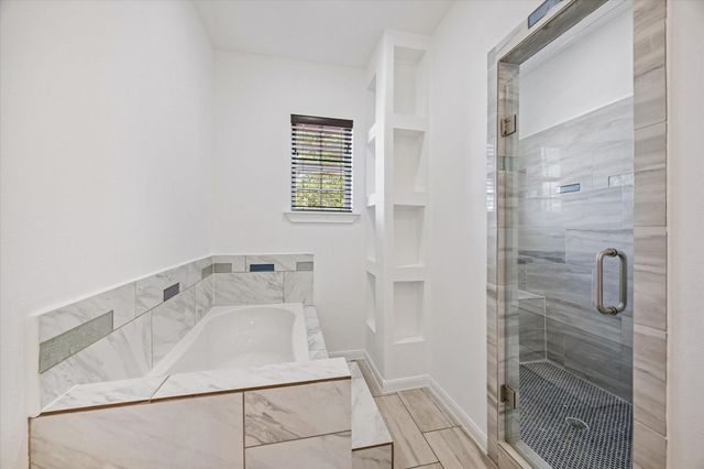 5116 Creekmont Drive, Houston, TX 77091