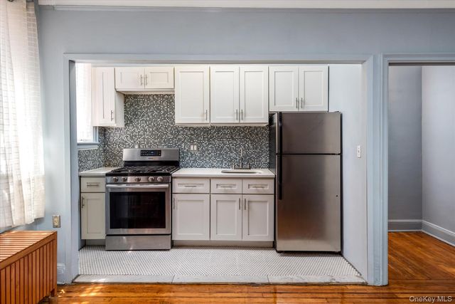 59-11 Queens Boulevard 4P, Woodside, NY 11377
