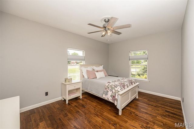 9609 Oakmont Woods Court, Crestwood, MO 63126