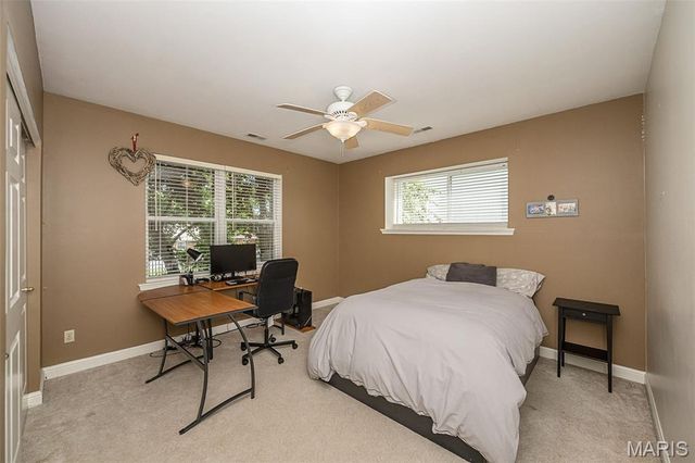 9609 Oakmont Woods Court, Crestwood, MO 63126