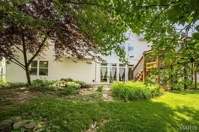 9609 Oakmont Woods Court, Crestwood, MO 63126