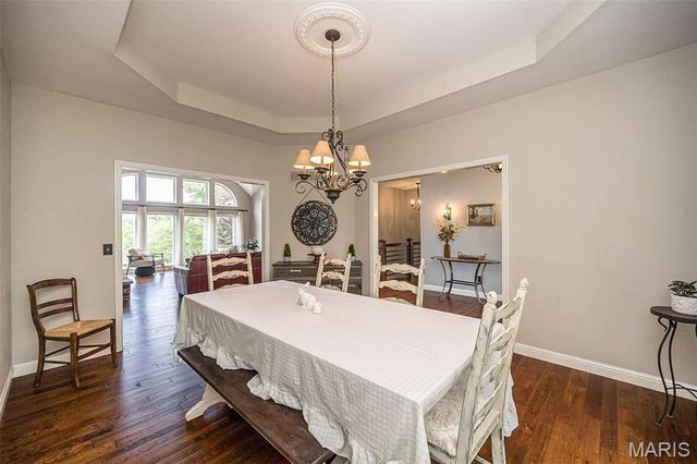 9609 Oakmont Woods Court, Crestwood, MO 63126