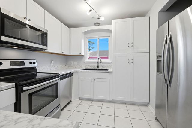 600 37th Ave N Apt 207, Myrtle Beach, SC 29577